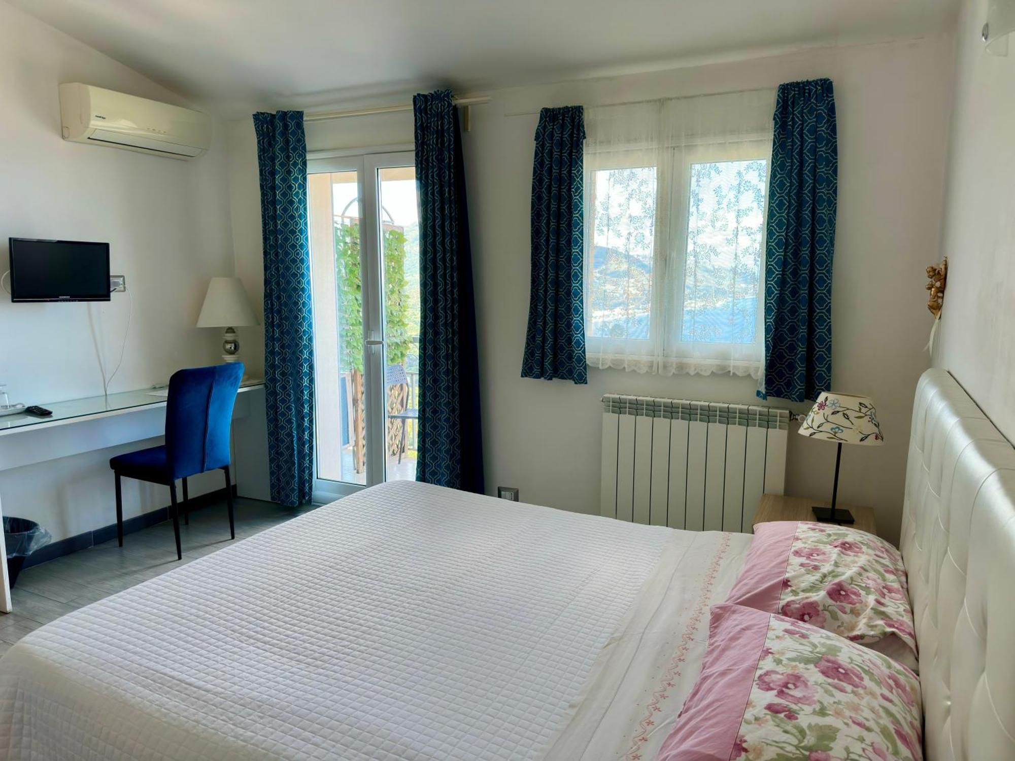 Blue Sky House Bed & Breakfast 3*