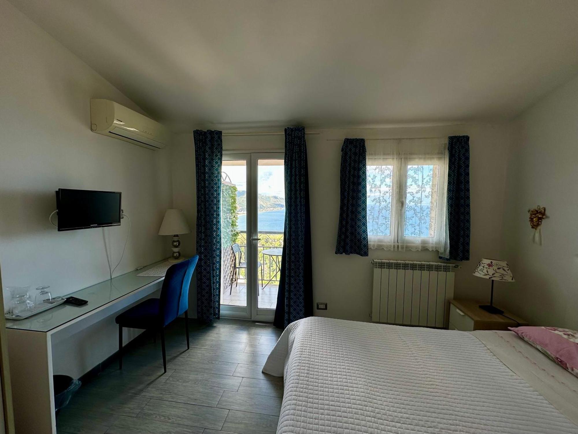 Blue Sky House 3* Taormina
